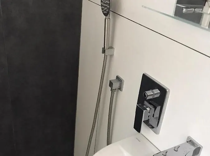 первая линия Apartamento