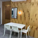 первая линия Apartment *