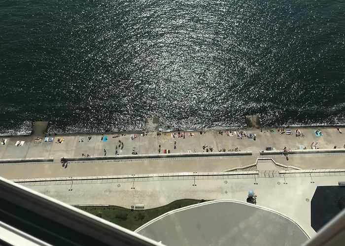 первая линия 公寓